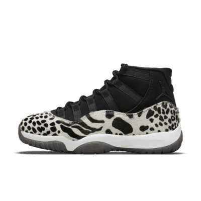 Air Jordan 11 Retro Shoes. Nike GB