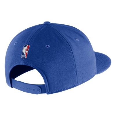 Gorra con cierre con broche a presión de la NBA Nike Milwaukee Bucks City Edition