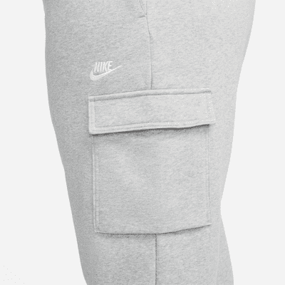 Pants de entrenamiento cargo oversized de tiro medio para mujer (talla grande) Nike Sportswear Club Fleece