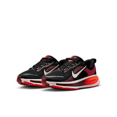 Tenis de correr en pavimento para niños grandes Nike Vomero 18
