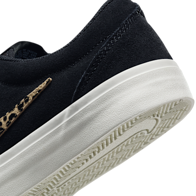 Nike Charge Suede SE Women's Shoes