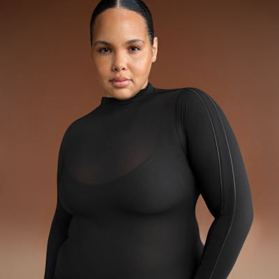 NikeSKIMS Weightless Layers Women's Mock-Neck Long-Sleeve Top