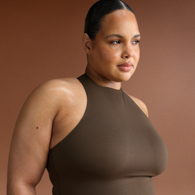 Camiseta de tirantes con espalda deportiva y cuello alto para mujer NikeSKIMS Matte