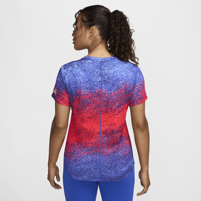 Playera de manga corta de correr Nike Dri-FIT para mujer USA One