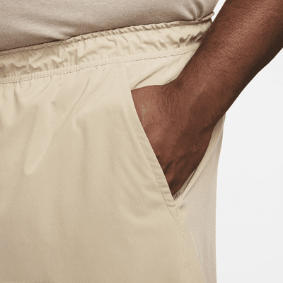 Shorts versátiles sin forro Dri-FIT de 13 cm para hombre Nike Unlimited