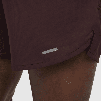 Nike Stride Dri-FIT fôret løpeshorts til herre (18 cm)