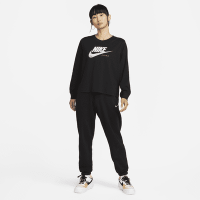 Nike Sportswear Women's Long-Sleeve T-Shirt