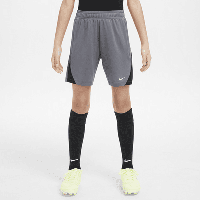 Nike Dri-FIT Strike Older Kids' Football Shorts. Nike UK