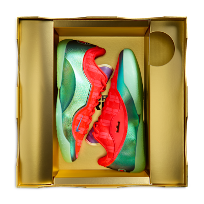 Scarpa da basket LeBron XXIII "Stocking Stuffer"