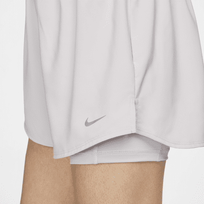 Shorts 2 en 1 Dri-FIT de tiro alto de 8 cm para mujer Nike One