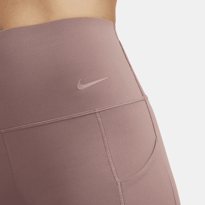 Shorts de ciclismo con bolsillos de 20 cm de tiro alto y media sujeción para mujer Nike Universa