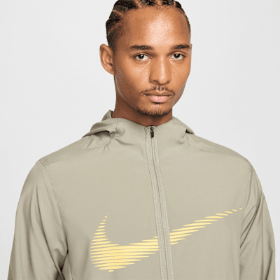 Nike Form Chamarra con gorro Dri-FIT para hombre