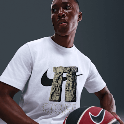 Nike Men's T-Shirt