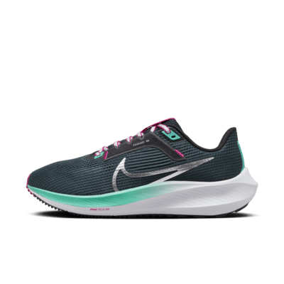 Calzado de running en carretera para mujer (extraancho) Nike Pegasus 40 ...