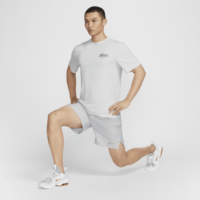 Nike Hyverse 男款 Dri-FIT UV 短袖多功能上衣