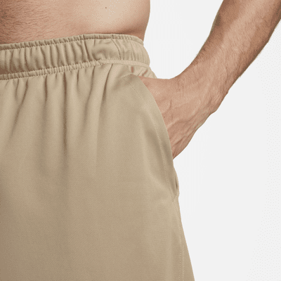 Shorts versátiles sin forro Dri-FIT de 18 cm para hombre Nike Totality