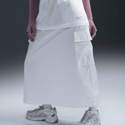 Nike Sportswear Women's Mid-Rise Woven Cargo Midi Skirt