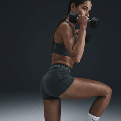 Nike Pro Mallas cortas de talle medio con estampado de 8 cm - Mujer