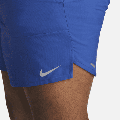 Shorts de running sin forro Dri-FIT de 18 cm para hombre Nike Stride