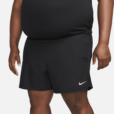 Shorts de correr Dri-FIT de 13 cm con forro de ropa interior para hombre Nike Challenger