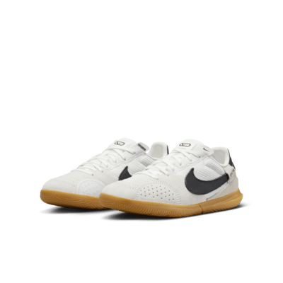 Nike Jr. Streetgato-fodboldstøvler (low-top) til små/større børn