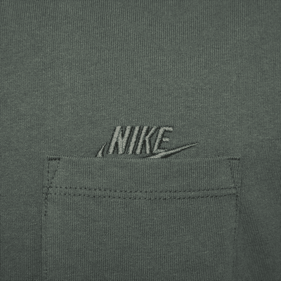 Nike Sportswear Premium Essentials Men's Pocket T-Shirt