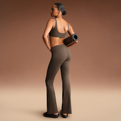 NikeSKIMS Matte Women's High-Waisted Slim Flared Leggings
