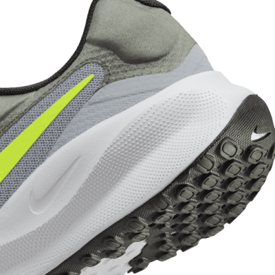 Tenis para correr en pavimento para hombre Nike Revolution 7