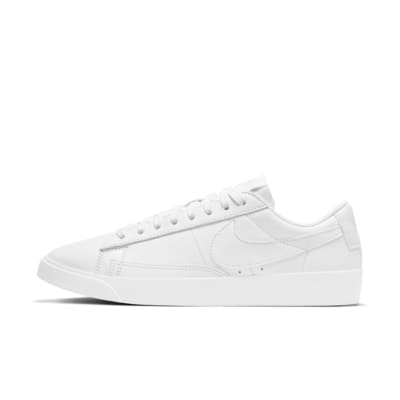 nike blazer low leather trainers in triple white