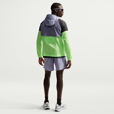 Nike Impossibly Light Windrunner Erkek Koşu Ceketi