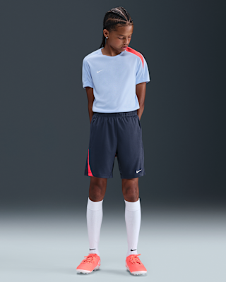 Nike Dri-FIT Strike Older Kids' Football Shorts