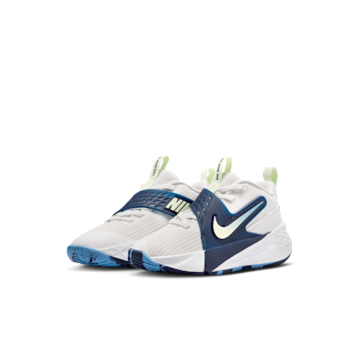 Nike Team Hustle D 12 Younger Kids' Shoes