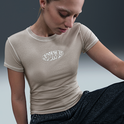 Nike Sportswear Chill Knit Women's Slim Cropped Top