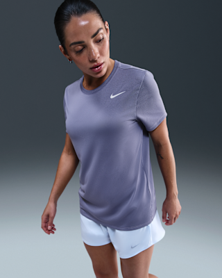 Женская футболка Nike Dri-FIT