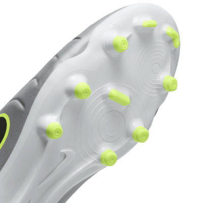 Nike Tiempo Legend 10 Club Multi-Ground Low-Top Soccer Cleats