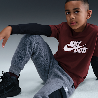 Playera para niños talla grande Nike Sportswear