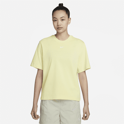 Nike Sportswear Essential Women's Boxy T-Shirt. Nike SG
