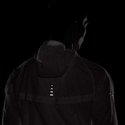 เสื้อแจ็คเก็ตวิ่งผู้ชาย Repel UV Nike Stride