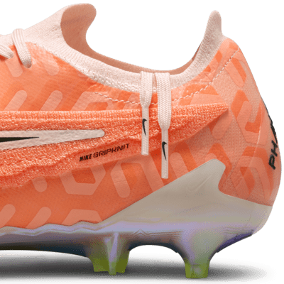 Calzado de fútbol de corte low para terreno firme Nike Phantom GX Elite