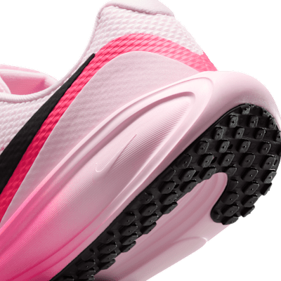 Tenis de correr en pavimento para mujer Nike Revolution 8