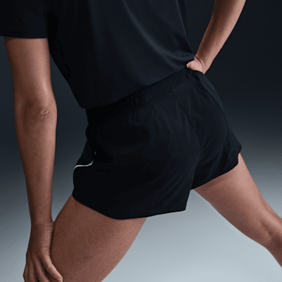 Short de running taille mi-haute avec sous-short intégré Dri-FIT Nike One pour femme