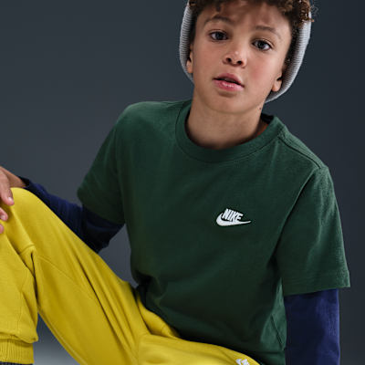 Playera para niños talla grande Nike Sportswear