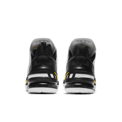 Calzado de básquetbol LeBron 18 “White/Black/Gold”