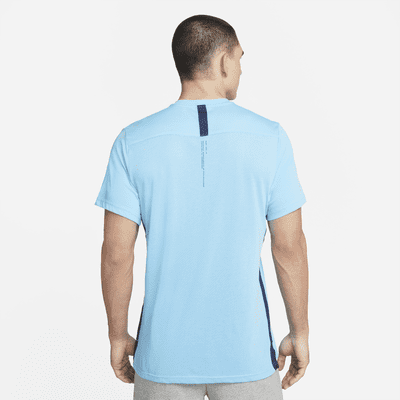 blue nike training top