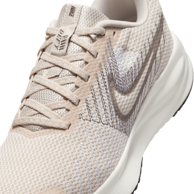 Löparsko för hårt underlag Nike Run Defy för kvinnor