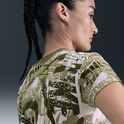 Nike Sportswear Women's Slim T-Shirt