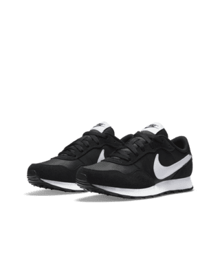 nike md valiant sneaker