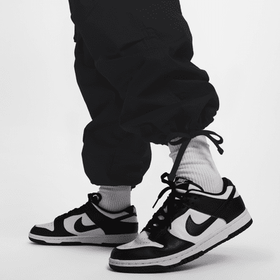 Nike Sportswear Women's Mid-Rise Oversized Cargo Trousers