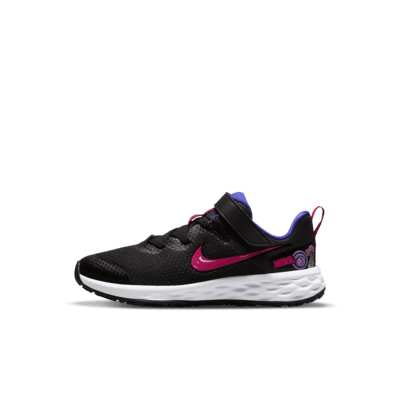 Nike Revolution 6 SE