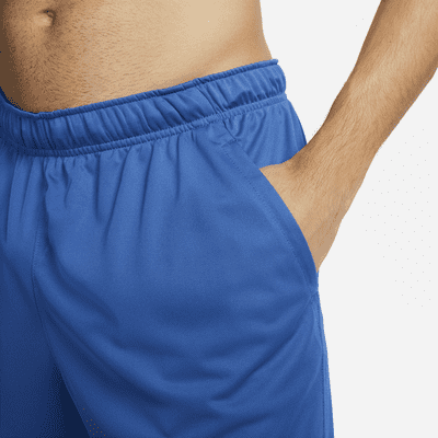 Shorts versátiles sin forro Dri-FIT de 23 cm para hombre Nike Totality